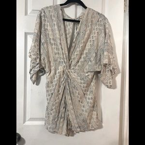 NWT ILLA ILLA Romper Small